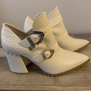 White Gianni bini booties